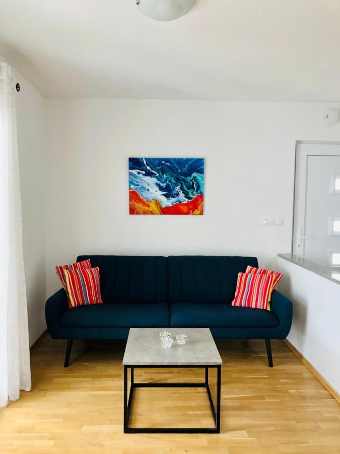 Villa Dani Sea & Pool Apartments Трогир Экстерьер фото