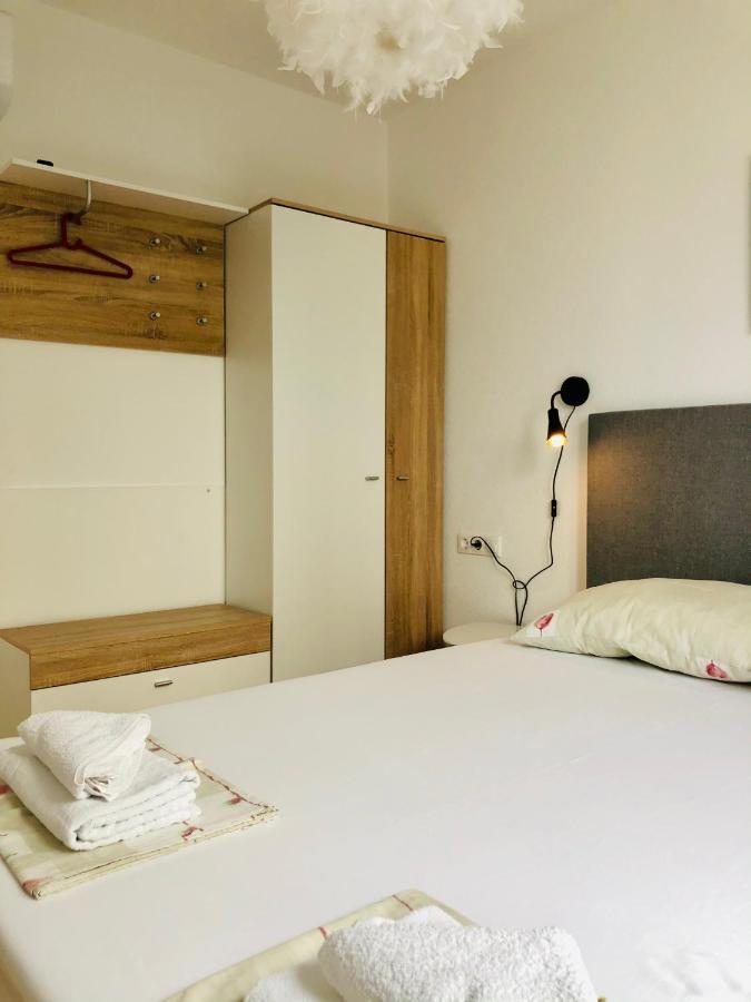 Villa Dani Sea & Pool Apartments Трогир Экстерьер фото