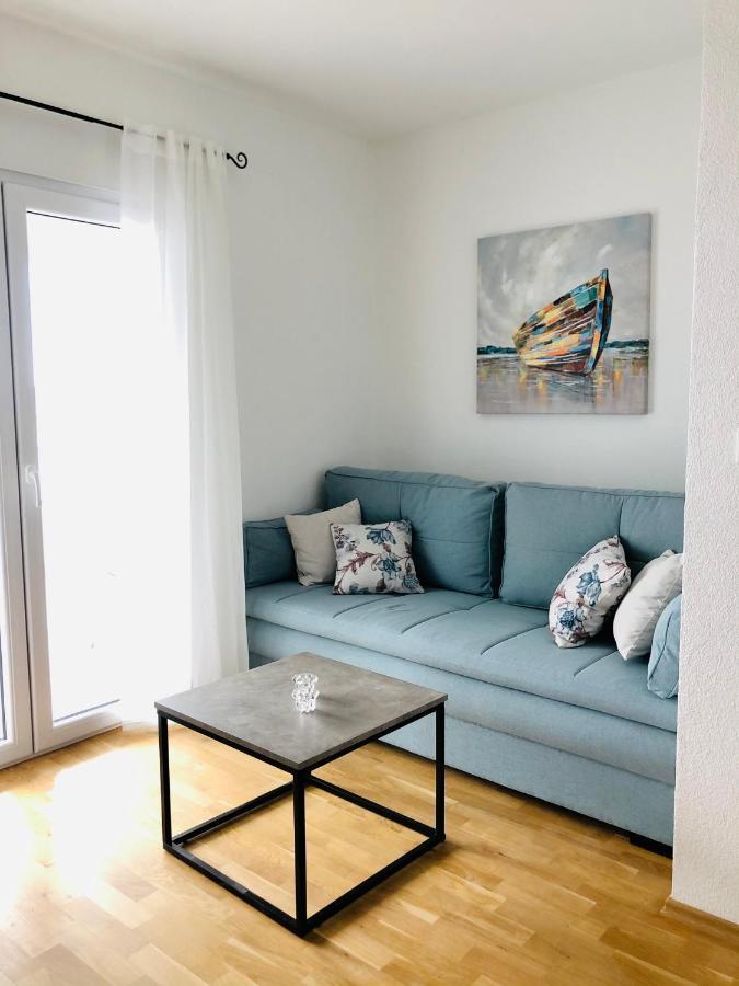 Villa Dani Sea & Pool Apartments Трогир Экстерьер фото