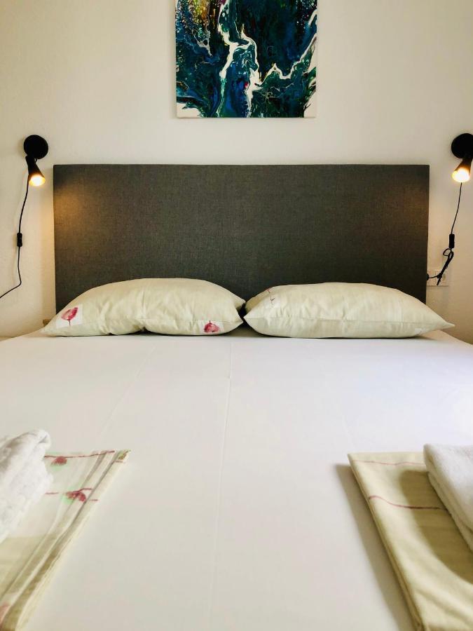 Villa Dani Sea & Pool Apartments Трогир Экстерьер фото