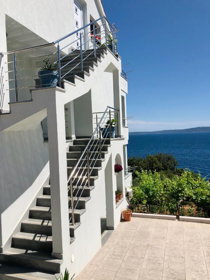 Villa Dani Sea & Pool Apartments Трогир Экстерьер фото