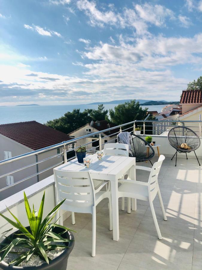 Villa Dani Sea & Pool Apartments Трогир Экстерьер фото