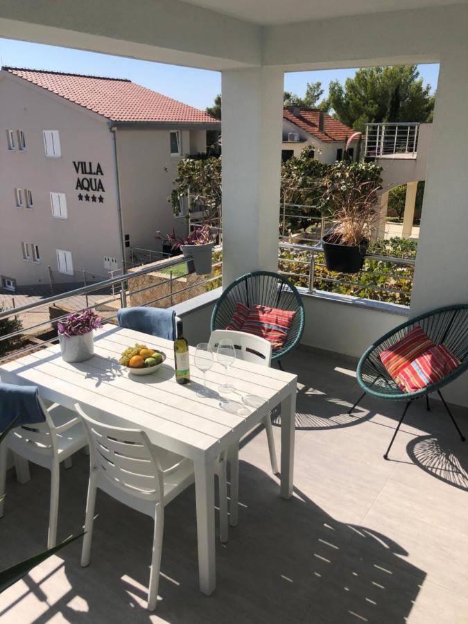 Villa Dani Sea & Pool Apartments Трогир Экстерьер фото